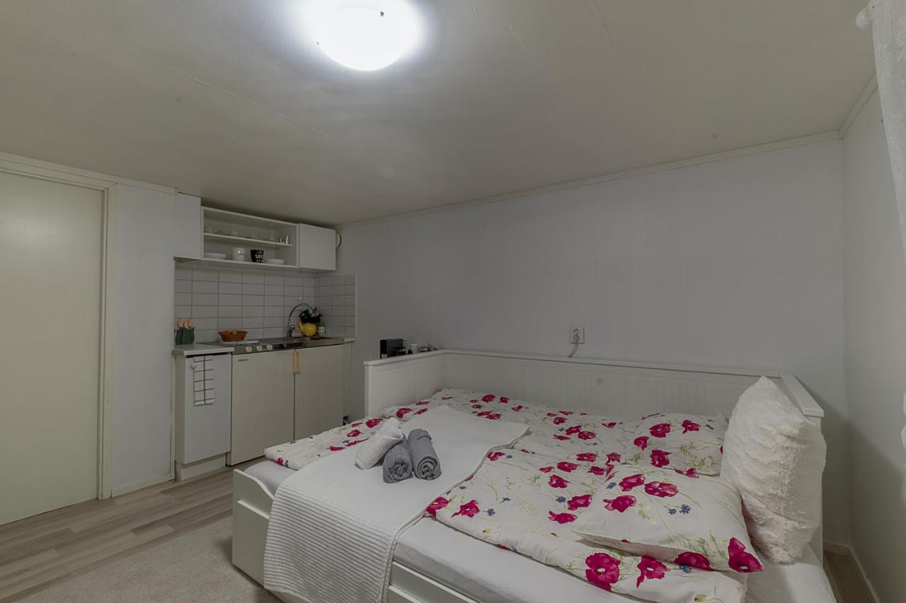 Skogsstuga I Bassholma Villa Munka-Ljungby Kültér fotó